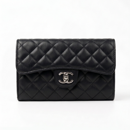 Chanel Pochette