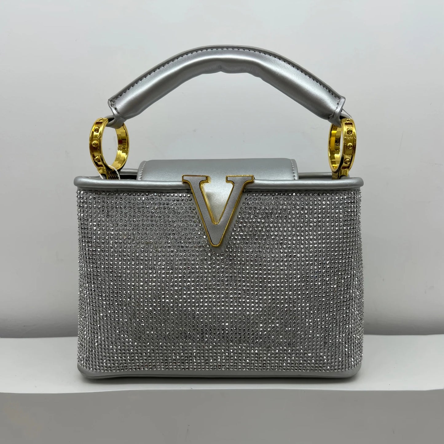 ELEGANT LV