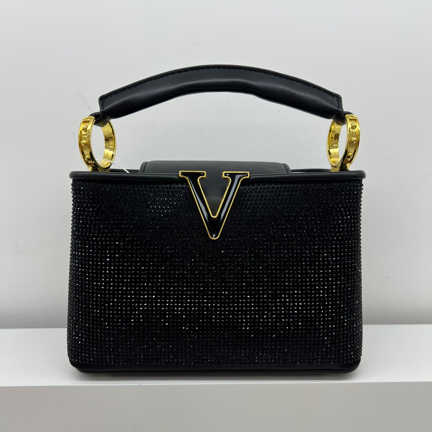 ELEGANT LV