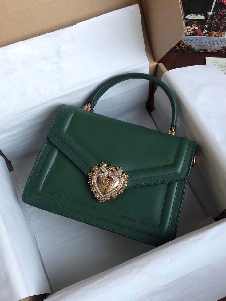 𝑪𝒐𝒍𝒍𝒆𝒄𝒕𝒊𝒐𝒏 𝒅𝒆 𝒔𝒂𝒄𝒔 𝑫𝒐𝒍𝒄𝒆 & 𝑮𝒂𝒃𝒃𝒂𝒏𝒂 𝒅𝒆 𝒍𝒖𝒙𝒆 𝒅𝒂𝒏𝒔 𝒕𝒐𝒖𝒕𝒆𝒔 𝒍𝒆𝒔 𝒄𝒐𝒖𝒍𝒆𝒖𝒓𝒔 🎨