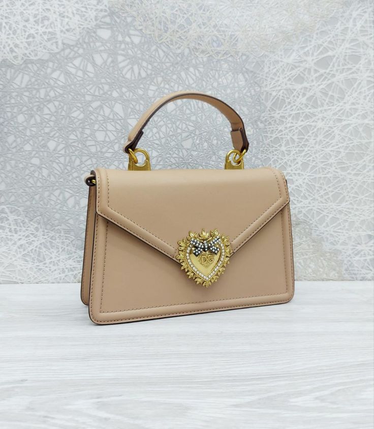 𝑪𝒐𝒍𝒍𝒆𝒄𝒕𝒊𝒐𝒏 𝒅𝒆 𝒔𝒂𝒄𝒔 𝑫𝒐𝒍𝒄𝒆 & 𝑮𝒂𝒃𝒃𝒂𝒏𝒂 𝒅𝒆 𝒍𝒖𝒙𝒆 𝒅𝒂𝒏𝒔 𝒕𝒐𝒖𝒕𝒆𝒔 𝒍𝒆𝒔 𝒄𝒐𝒖𝒍𝒆𝒖𝒓𝒔 🎨